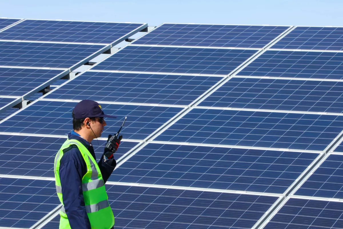 تسهیلات ۳۰۰ میلیون تومانی برای ساخت نیروگاه‌های خورشیدی پشت‌بامی