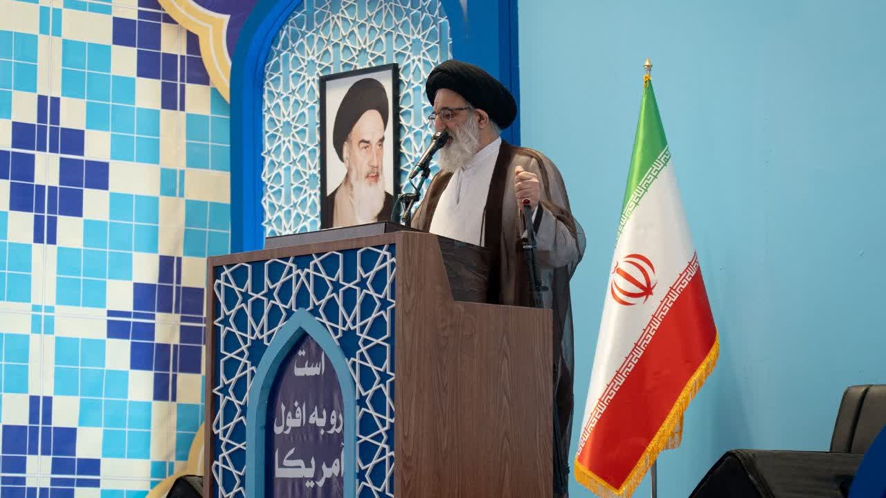 جریان‌ها غرب‌گرا برای بزک کردن چهره آمریکا تلاش می کنند