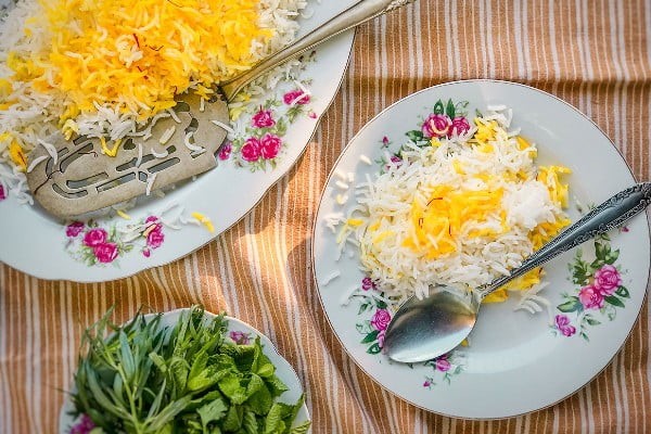 روزانه ۸ تن برنج پخته از زباله سر در می‌آورد