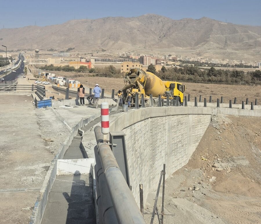 دانشگاه آزاد به تنهایی عامل بار ترافیکی بلوار موذن نیست