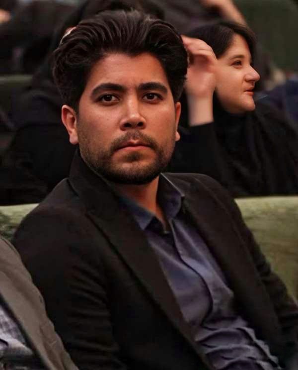 از غزل تا شعر سپید؛ مسیر شاعر جوان کرجی