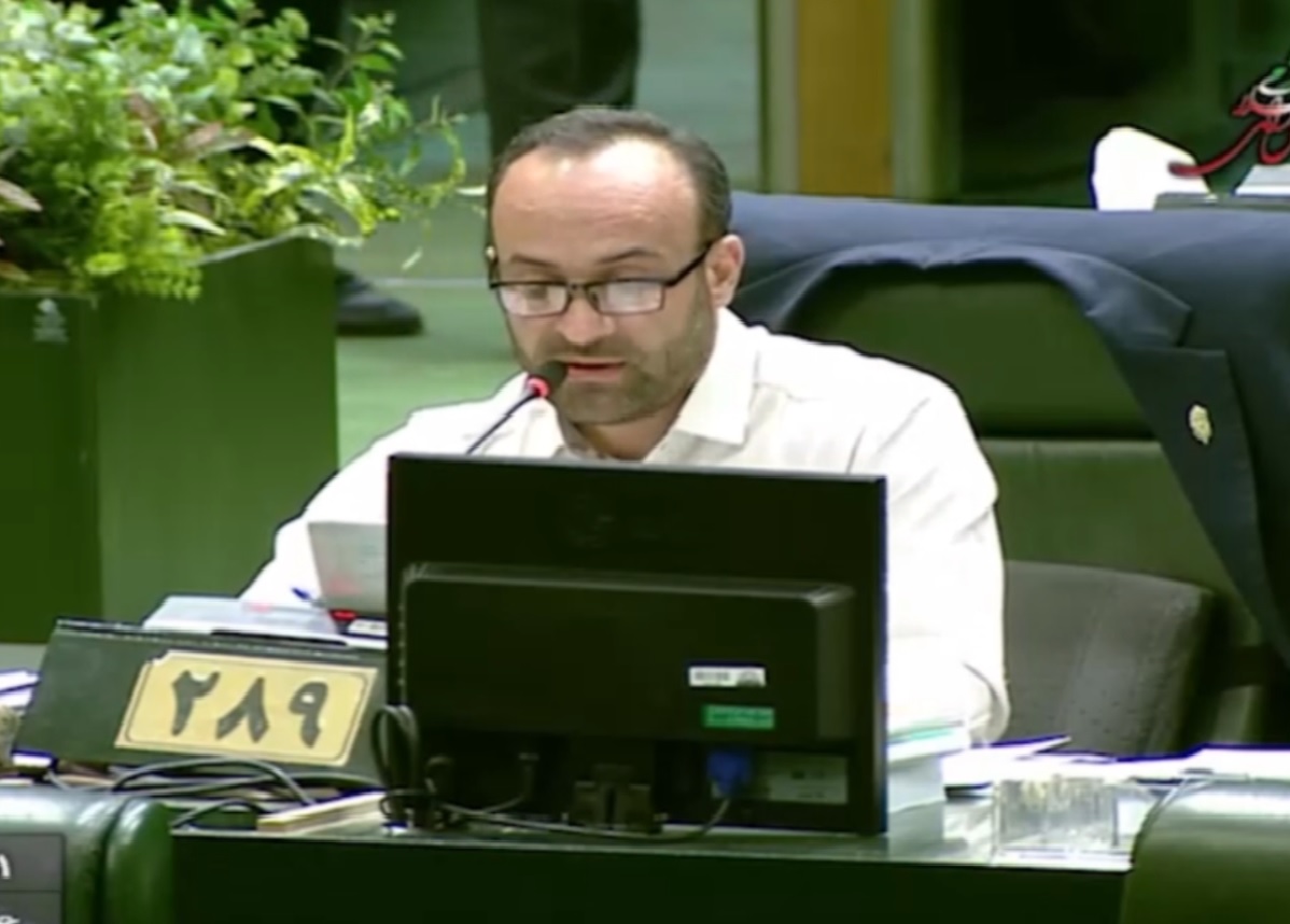 دولت و وزرا به مشکلات مردم توجه ویژه کنند