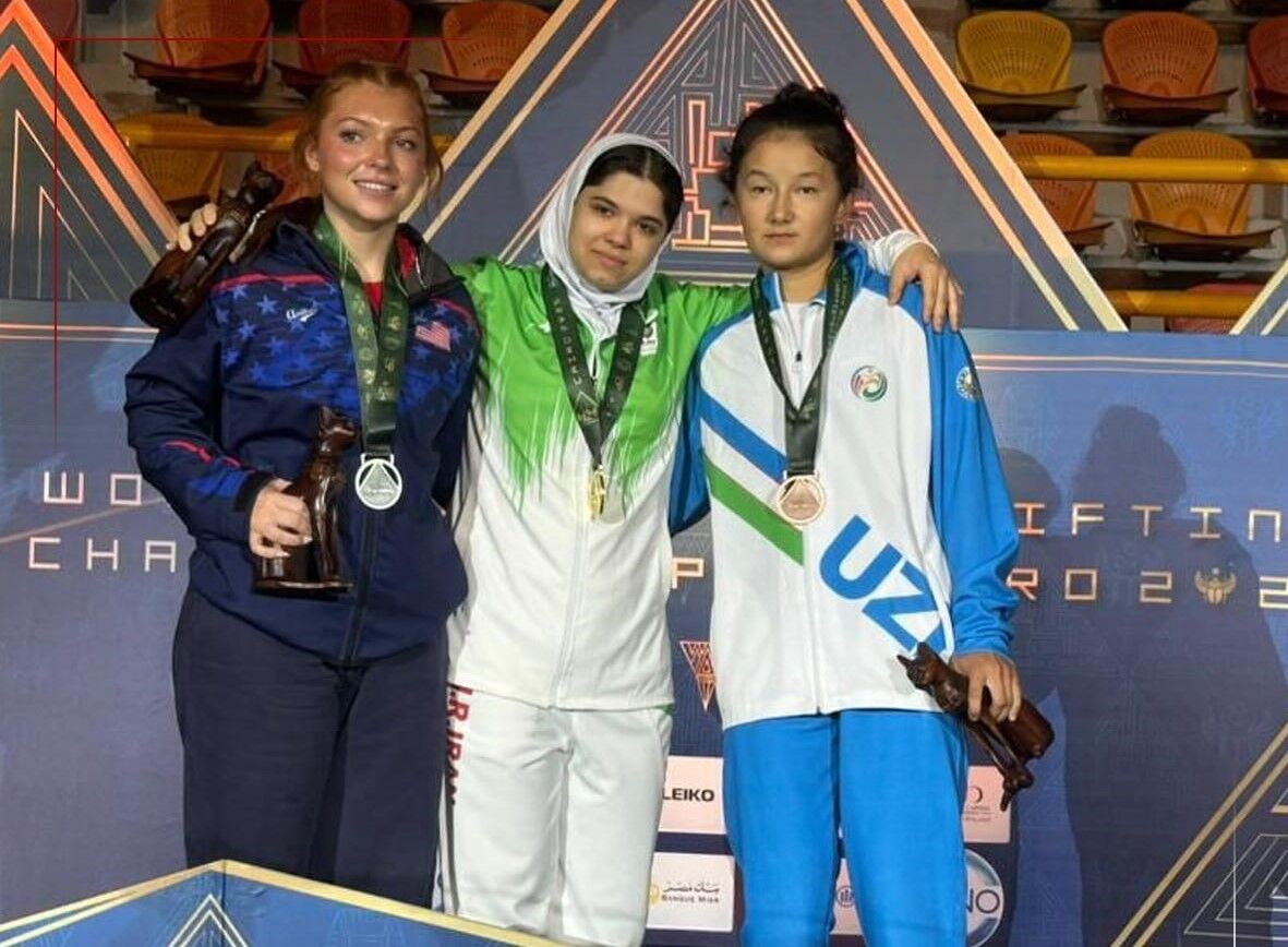 درخشش عطیه سادات حسینی در پاراوزنه‌برداری بانوان