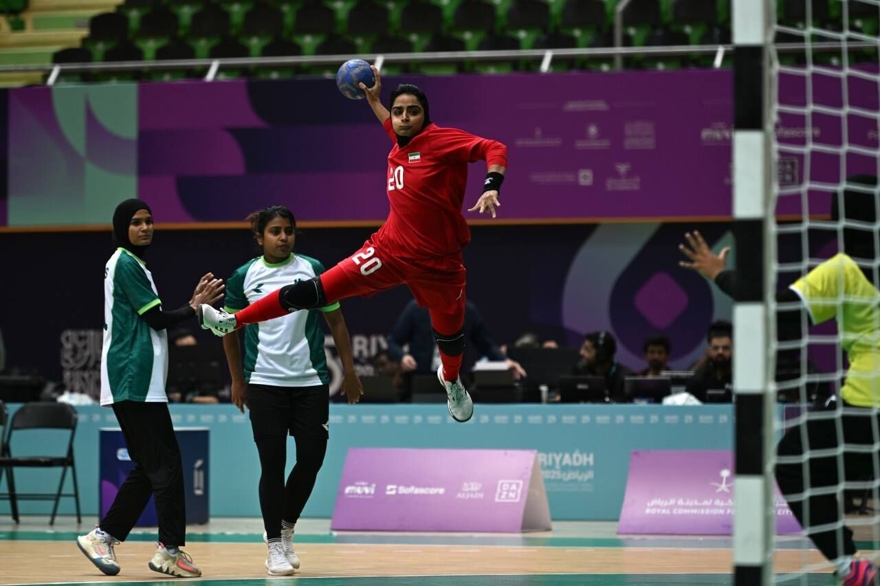 صعود بانوان هندبال ایران به نیمه نهایی