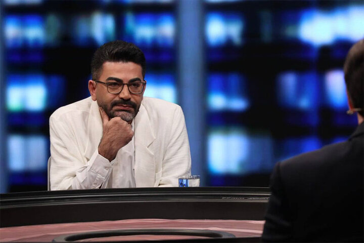 گلایه فرزاد حسنی از رویکرد انتخاب مجریان؛ مجری خوب مجری «کم‌خطر» است!