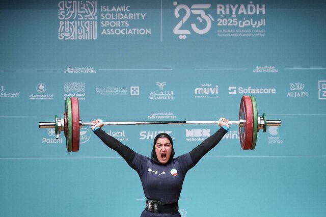 ملی‌پوش وزنه‌برداری بانوان ایران به مدال برنز رسید