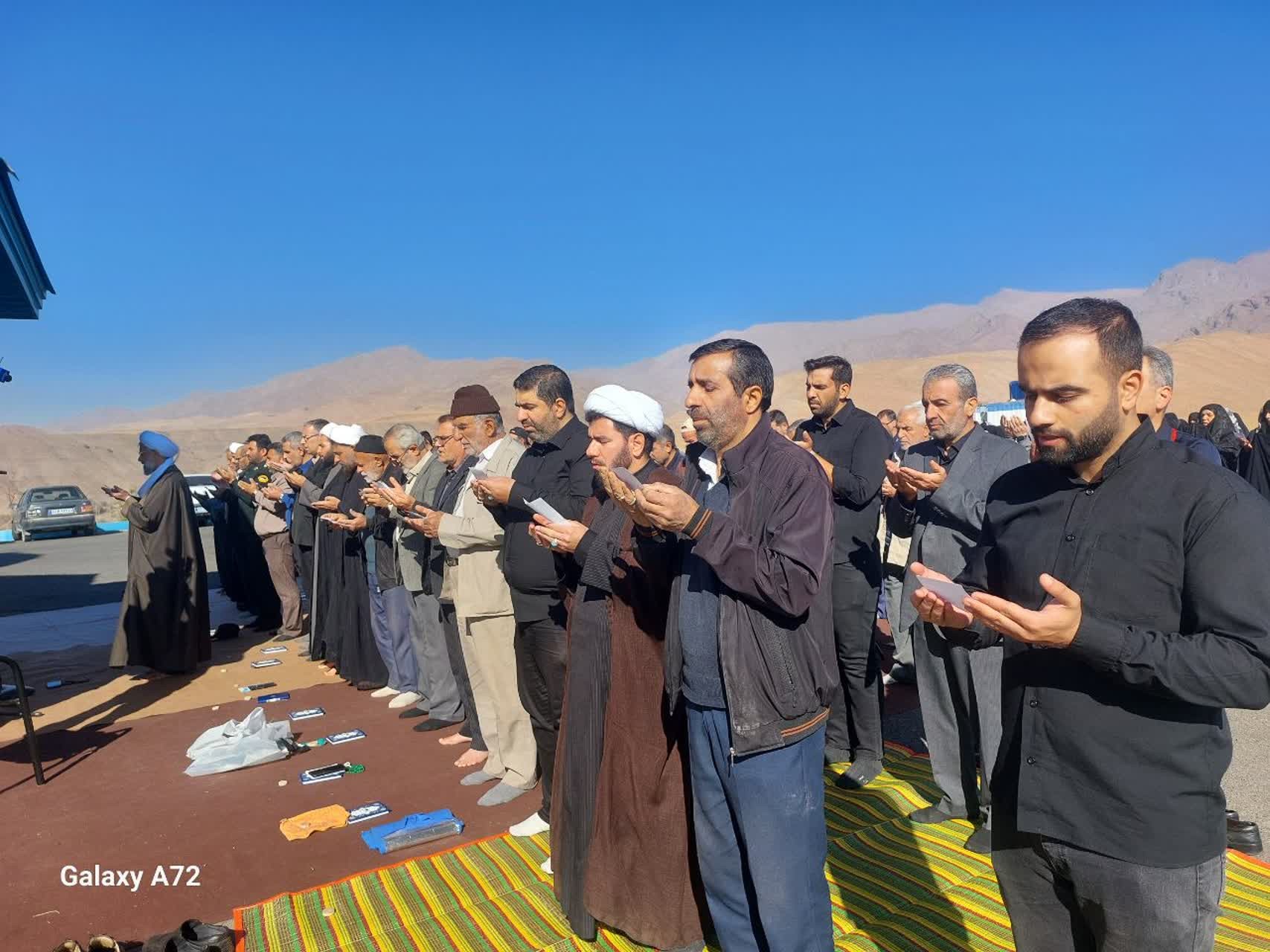 نماز باران در طالقان؛ اجتماع مؤمنانه مردم زیر آسمان رحمت