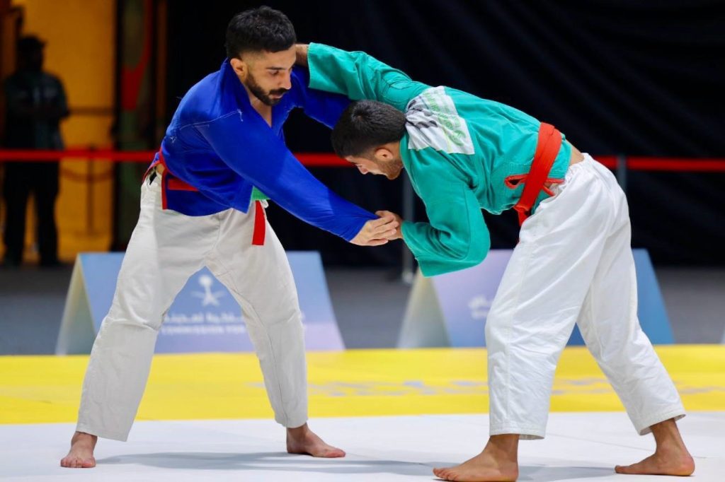 یک طلا، دو نقره و یک برنز در کوراش به ایران رسید