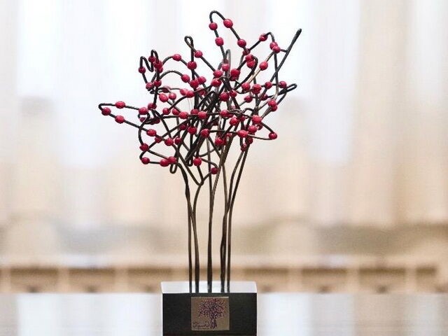 فراخوان هشتمین دوره جایزه ادبی «ارغوان» منتشر شد