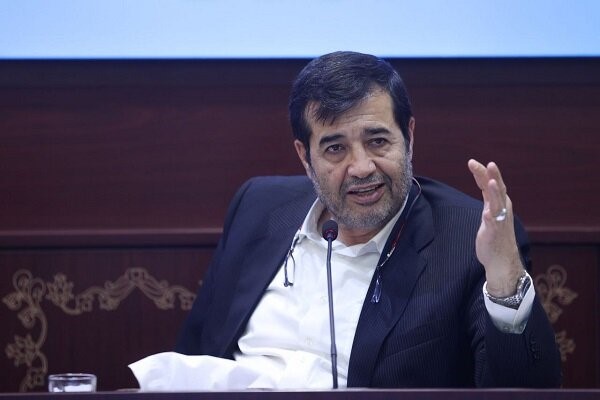 دنیامالی: خودتحقیری را کنار بگذاریم