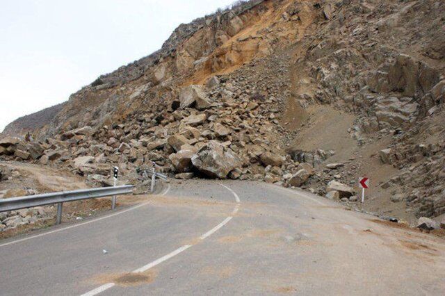 احتمال ریزش سنگ در محورهای کوهستانی البرز