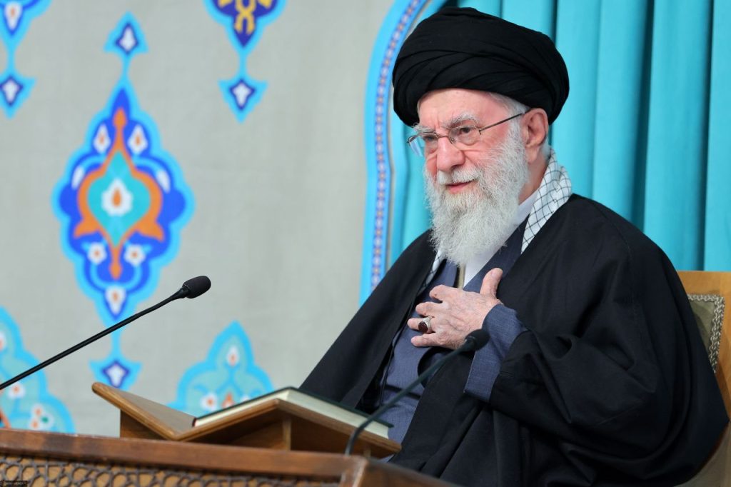 رهبر معظم انقلاب اسلامی ایران به شهادت رسیدند