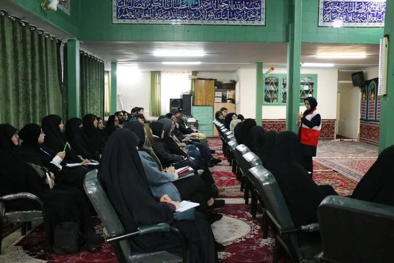ازخانه‌های هلال تا میادین شهری؛ آموزش مهارت‌های نجات‌بخش درشرایط جنگی