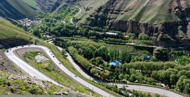 سرهنگ کرمی: مسافران از استقرار در حاشیه جاده کرج- چالوس خودداری کنند