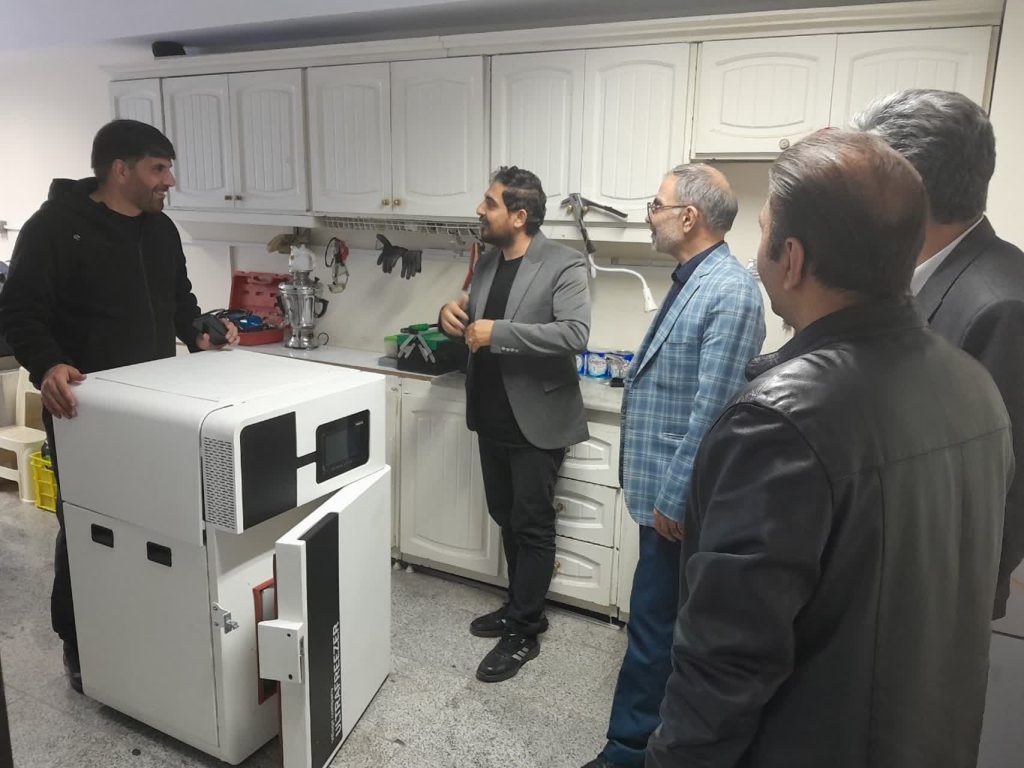 بازدید مدیران بنیاد فاتح از پروژه دانش‌بنیان «اولترافریزر تک‌استیج»