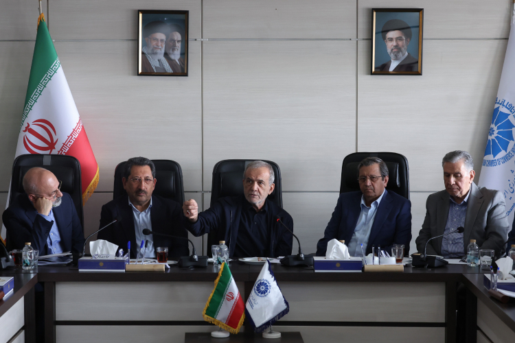 دولت و بخش خصوصی در یک جبهه برای عبور از جنگ اقتصادی