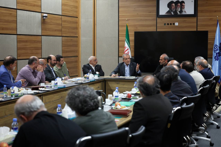 هیچ تصمیمی در کشور بدون اذن رهبری عالیقدر اتخاذ نخواهد شد