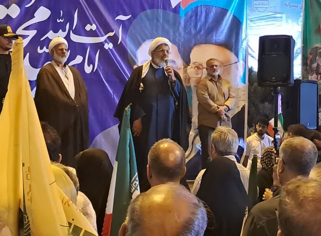 این حضور حماسی مردم است که دشمنان را تحت فشار قرار داده است