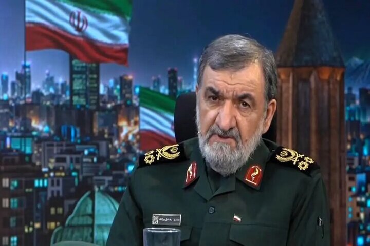 سرلشکر رضایی: ما در مذاکره جدی و در دفاع جدی تر هستیم