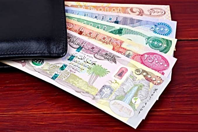 زائران اربعین دینار مورد نیاز را از صرافی‌ها یا افراد مطمئن خریداری کنند